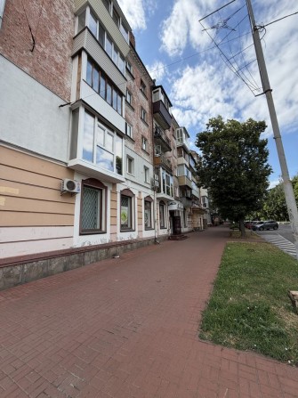 Продам 3 ком с самом сердце Чернигова - фото 1