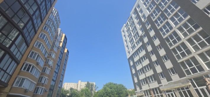 Дво кімнатна новобудова в ЖК "Кришталеве Озеро" - фото 1