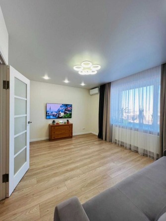 Продам 2к квартиру на вул. О.Антонова 3289 - фото 1