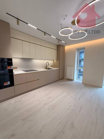 Продаж двокімнатної квартири ЖК West Towers - фото 1