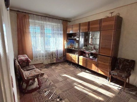 Продається 2-х кімнатна квартира в центрі Садгори Чернівці