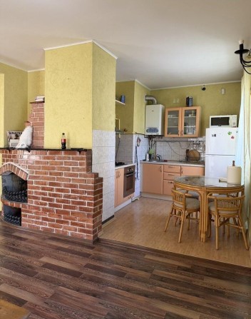 Продаж 2х рівневої квартири з двором - фото 1