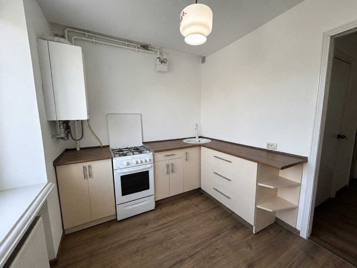 Продаж 2 к. квартира Центр  АГВ - фото 1