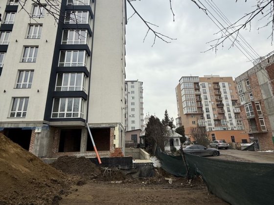 Чернівціжитлобуд, 68,5 кв.м Чернівці