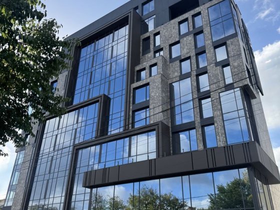 Продаж квартири без ремонту, паркова зона Чернівці