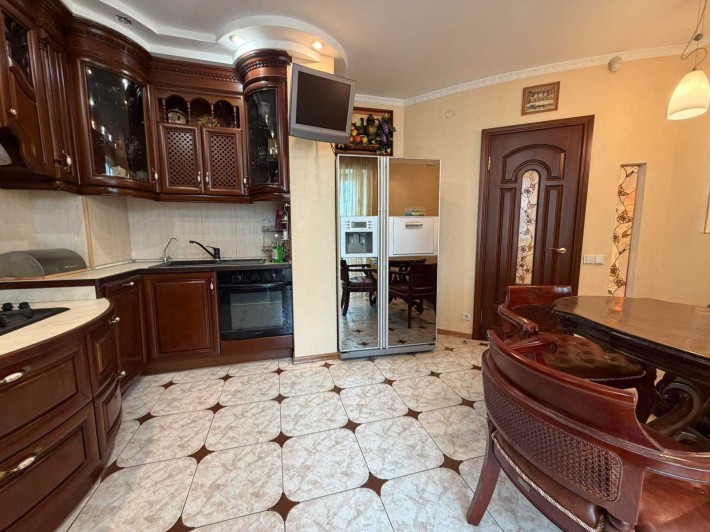 Продаж квартири 3-к 154м.кв. Острожського 55 - фото 1