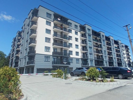 2 кімнатна квартира з ремонтом в центрі