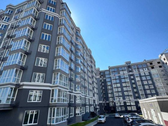 продаж однокімнатної квартири центр новобудова Чернігів