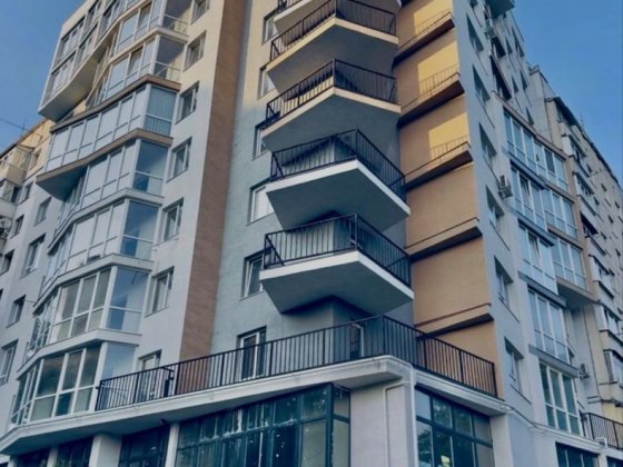 Продаж 2- новобудови, зданий будинок!Єоселя! Чернівці