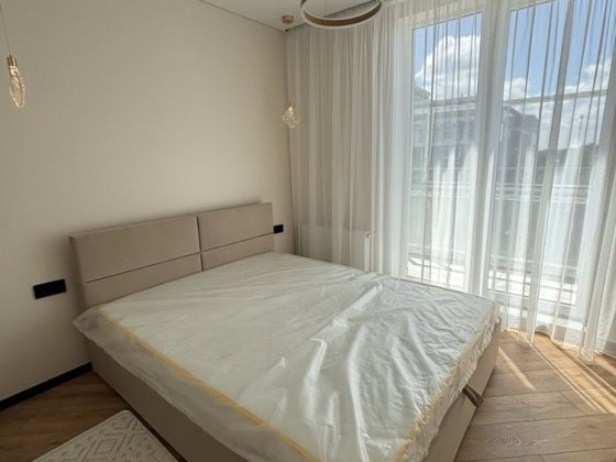 Продаж 2 кімнатної квартири ,ЖК В4 вул. М. Бобяка, 8 Ужгород