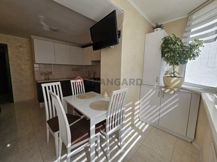 Продаж квартири Митниця вул. Жужоми - фото 1