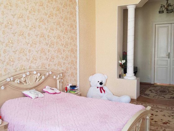 НМ Продам 2-кімнатну квартиру 78м.кв. з ремонтом на Чайковського Чернівці