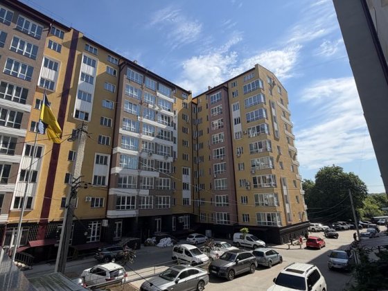 Продаж 3-к квартири 90м2 , здана , рн Майдан Чернівці