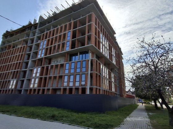 Продам 1,5 кім по 1050 за квадрат,  з газом