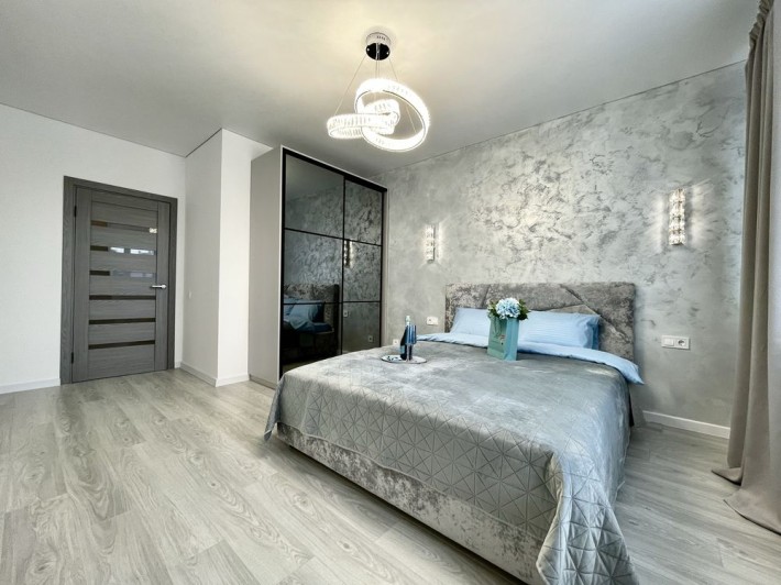 Продаж 2 кімнатної квартири Ніхто не проживав Окремі 2 кіинати та кухня-студія - фото 1