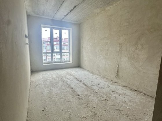 3 кімнатна новобудова 9/10 площею 75кв.м. Чернівці