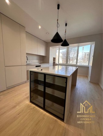 Продаж трьох кімнатної квартири вул. Героїв Майдану 53 - фото 1