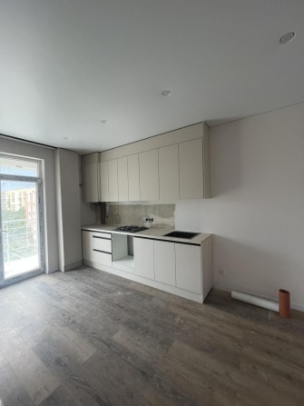 Продаж сучасної 1,5-кімнатної квартири з ремонтом та газовим опаленням - фото 1