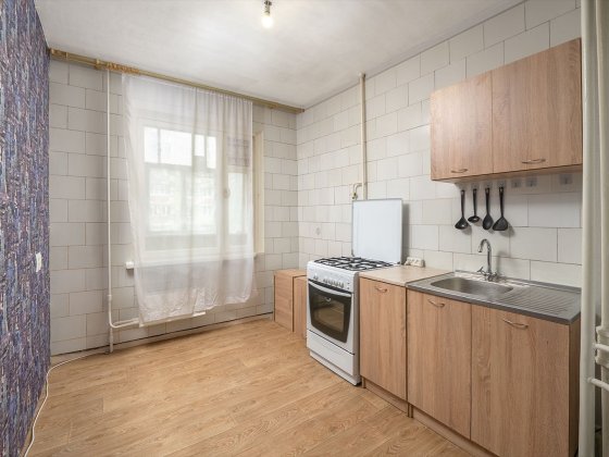 3 кімнатна 64.8 кв.м, з косметичним ремонтом Самоквасова, Текстильників, Шерстянка, 3 поверх, Парк,  Чернигов