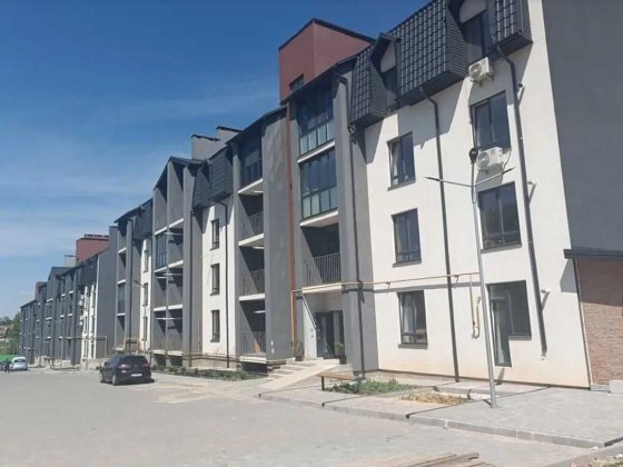 ПРОДАЖ! 2-х кімнатна квартира в зданому будинку по дуже вигідній ціні за 1 кв.м. Звертайтесь є багат