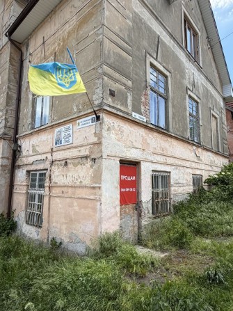 ТЕРМІНОВО ! 3 кімнатна вул. СУВОРОВА паркова зона під ремонт 65м2 - фото 1
