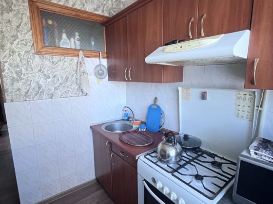 Продам 3-х кімнатну квартиру ( район круга ) Чернигов