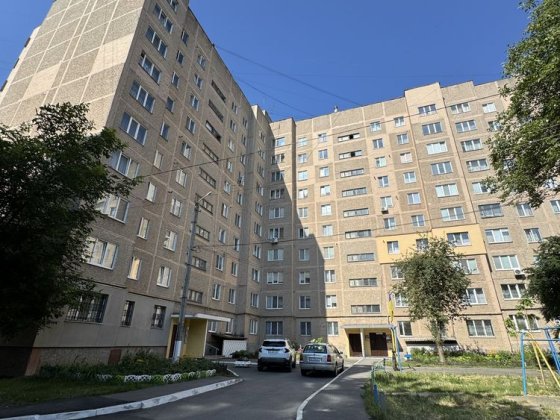 Продам 3-кімнатну квартиру Словʼянка по вул Дмитра Майбороди Винница