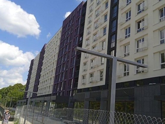 Продається 2-кімнатна квартира в новому житловому комплексі на Замості