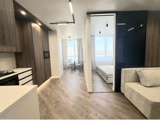Продам в ЖК Софіївські Липки нову 2 кімнатну квартиру .