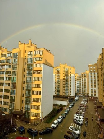 Продам квартиру жк Щасливий + кладовка (цоколь) - фото 1