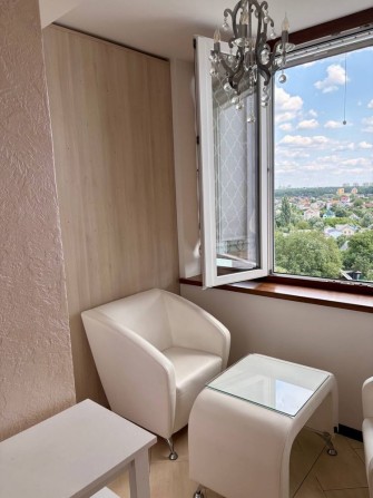Продаж від власника: 2-кімнатна квартира 72 м² з дизайнерським ремонтом і власним гаражем - фото 1