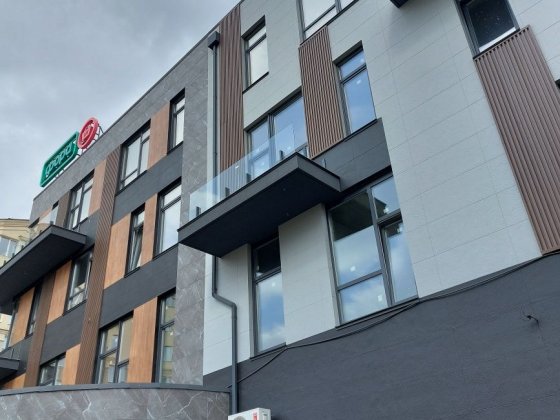Продаж 1 кімнатної квартири 51м2 з Газ опаленням! Клубний будинок.Під чистовий ремонт. Софіївська Борщагівка