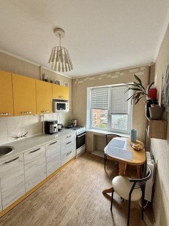 Продам 3 кімнатну квартиру з євроремонтом (вул.Шевченка) - фото 1