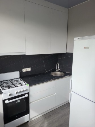 Продаж 2 кім.кв. Новий сучасний ремонт, меблі, техніка - фото 1