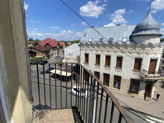 Продам 2-кімнатну квартиру в Берегові Берегово