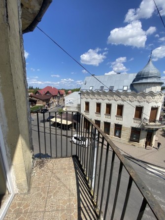 Продам 2-кімнатну квартиру в Берегові - фото 1