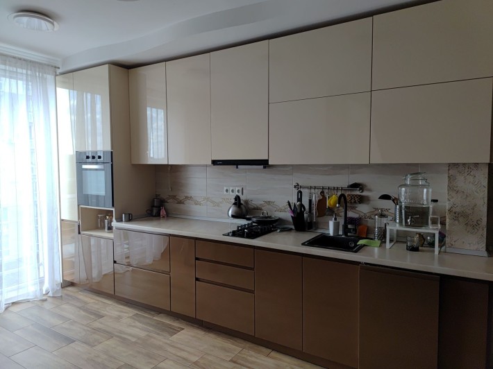 Продається велика двокімнатна квартира в ЖК Столичному. 74900$ - фото 1