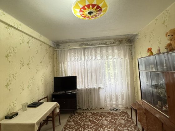 Продам 2-комнатную квартиру с раздельными комнатами Кам'янське