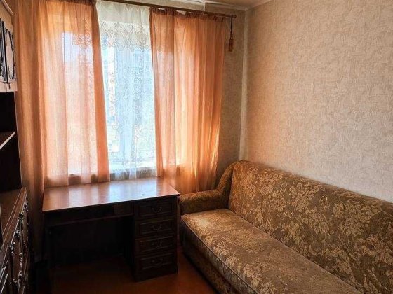 Продам 3-кімнатну квартиру. Лівий берег. 4 поверх. Каменское