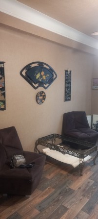 Продам 2ух.к.кв 3/5 60м² Сталинка Центр пр.Свободы АО тазовое 2 балкона . - фото 1