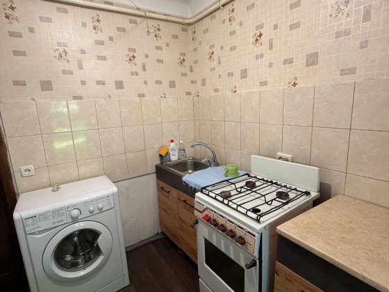 Продам 1 кімнатну квартиру! Черемушки! Кам'янське