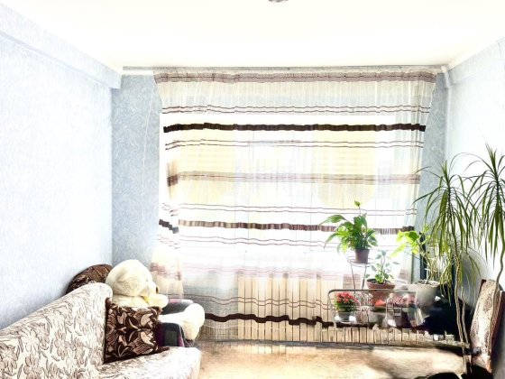 Срочно продам 2-ком квартиру 2/5,Черемушки, Демитровский рынок Кам'янське