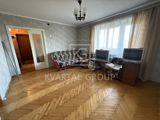 3к. квартира з ремонтом в центрі! Вышгород