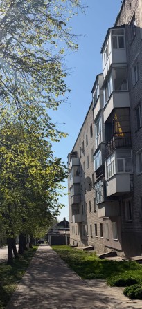 Продам трикімнатну квартиру в центрі міста - фото 1