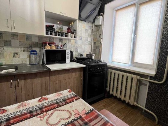 Двокімнатну квартиру в центрі міста Глухов