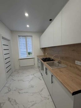Продам 2 кімнату квартиру! Правий берег! Автономне газове опалення! - фото 1