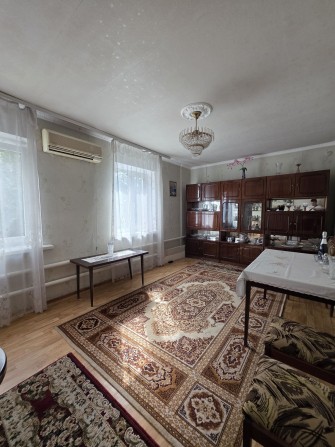 Продам трикімнатну з АГО, гаражем та діляночкою - фото 1