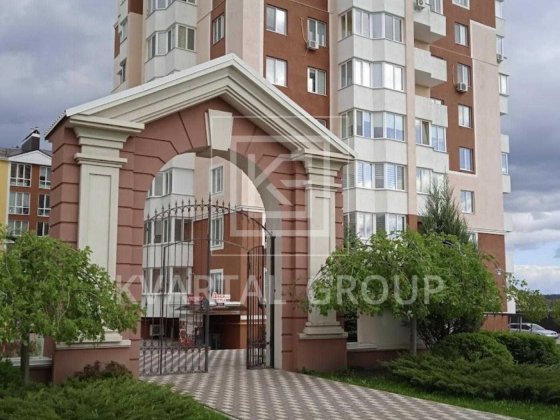 Продам 1-к квартиру біля Бучанського парку | 49 м², комора на поверсі Гостомель