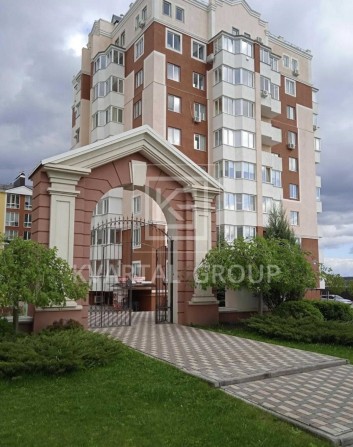 Продам 1-к квартиру біля Бучанського парку | 49 м², комора на поверсі - фото 1