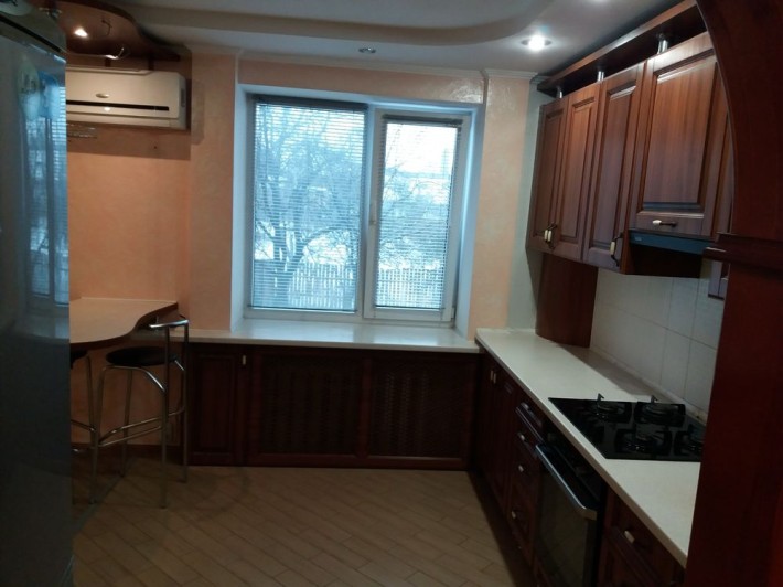 Продам трёхкомнатную квартиру в Глухове - фото 1